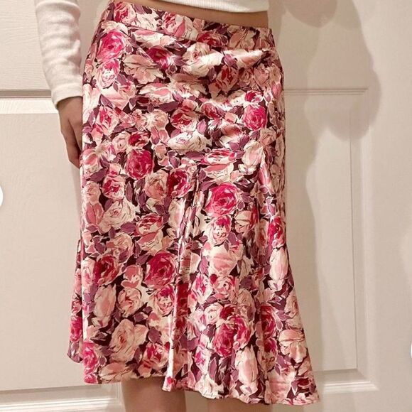 Banana Republic 100% Silk Long Floral Skirt - Picture 8 of 9